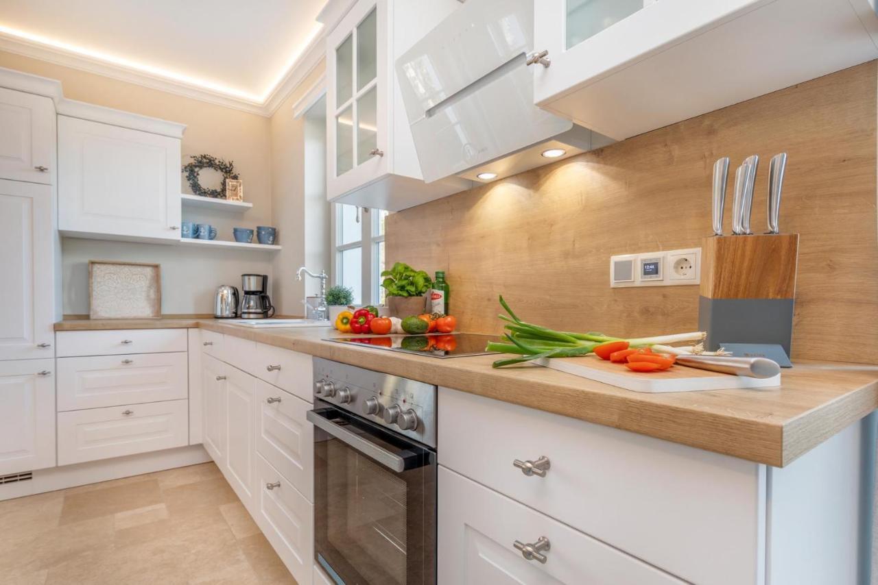 Ferienwohnung Traumhaus unter Reet Ostseeheilbad Ostseeheilbad Zingst Exterior foto